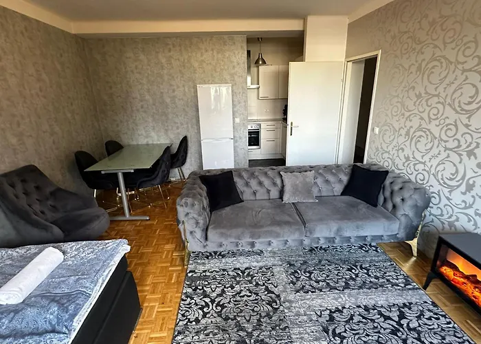 Apartment Lovely Near Center *