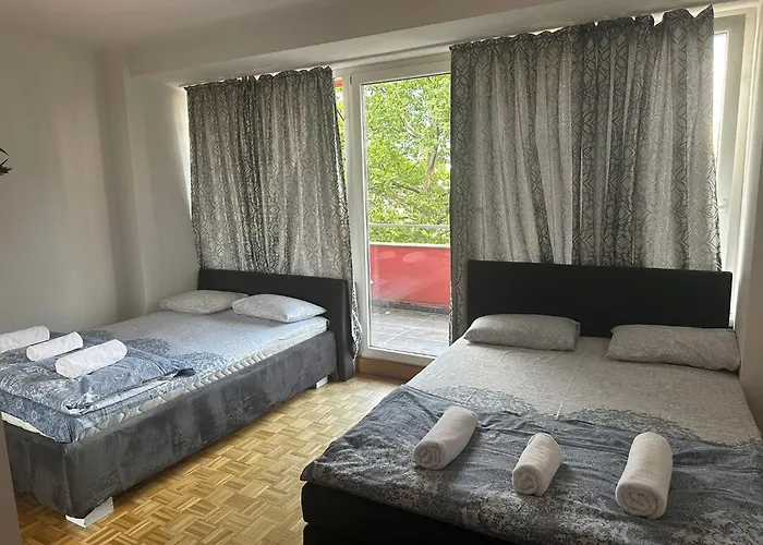 Lovely Near Center Apartment